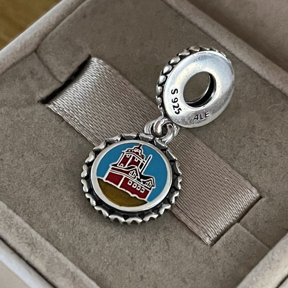 Pandora Holland Travel Exclusive Dangle Charm Pendant - Picture 3 of 5